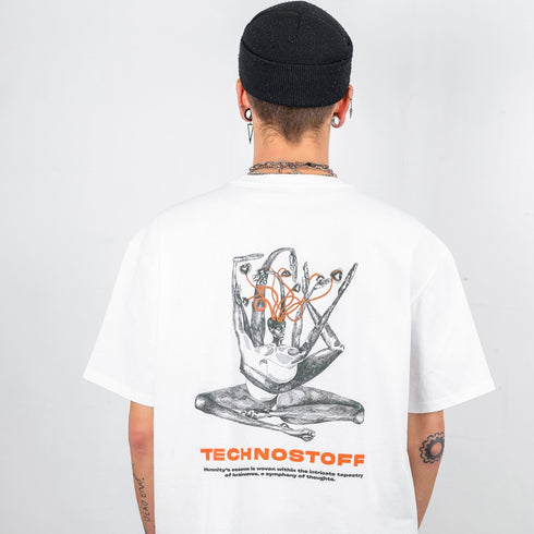 Raver mit weißem Brainwaves oversized T-Shirt von Technostoff, Rückansicht